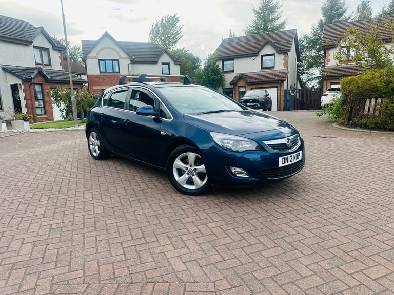 image for Vauxhall, ASTRA, Hatchback, 2012, Manual, 1956 (cc), 5 doors