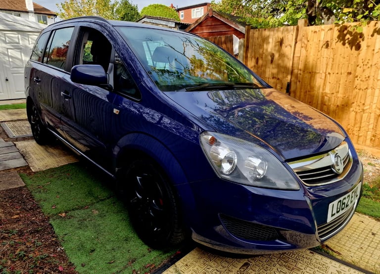image for 7 SEATER VAUXHALL ZAFIRA 2012 DELIVERY IS AVAILABLE