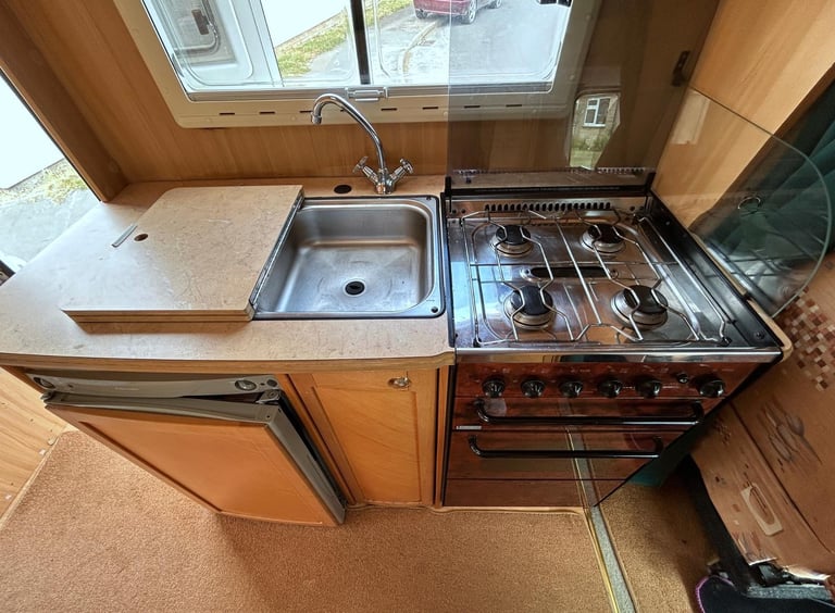 Auto-Sleepers Rienza Motorhome For Sale, Tow Bar U Shape Lounge, 2 Berth 2 Belts