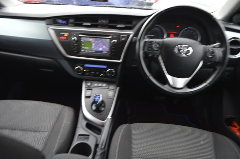 2014 Toyota Auris 1.8 VVTi Hybrid Icon 5dr CVT Auto SAT NAV ULEZ HATCHBACK Petrol/Electric Hybrid...