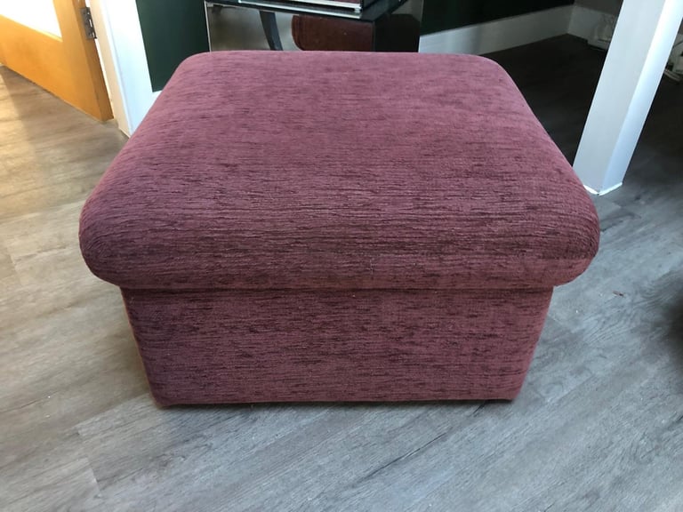 ✅Sherborne Footstool In Burgundy With Wheels✅