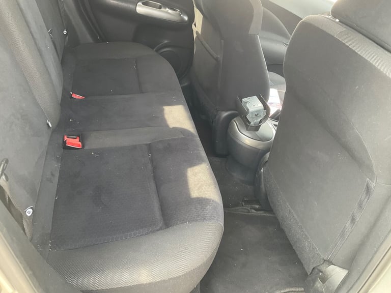 2011 Renault Laguna 2.0 dCi 150 Dynamique TomTom 5dr HATCHBACK Diesel Manual