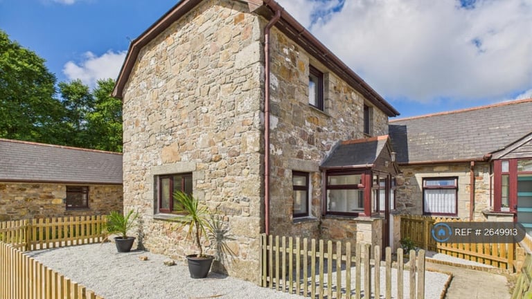image for 3 bedroom house in Tregurtha Farm, Marazion, TR17 (3 bed) (#2649913)
