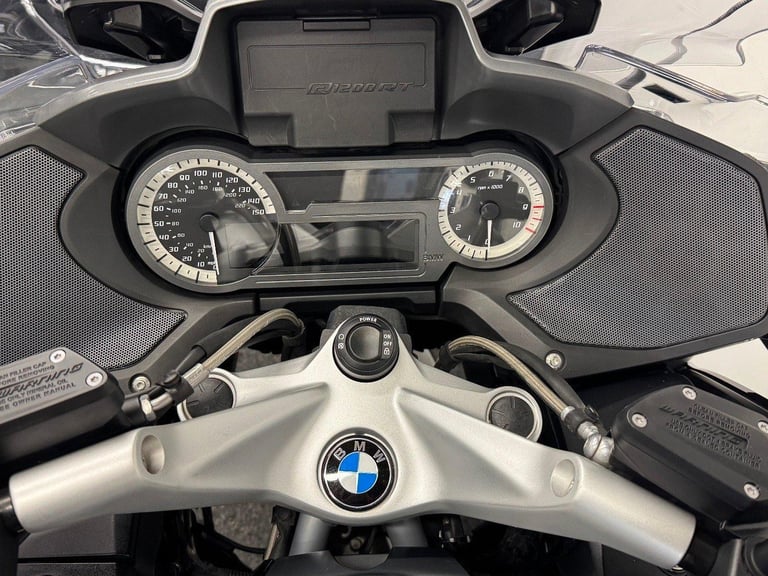 BMW R1200RT LE ** 12 MONTH MOT - PANNIERS - HEATED SEAT ** 