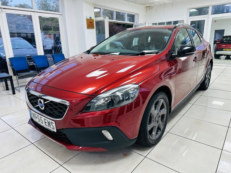 2015 Volvo V40 Cross Country 2.0 D2 Lux Auto Euro 6 (s/s) 5dr HATCHBACK Diesel Automatic