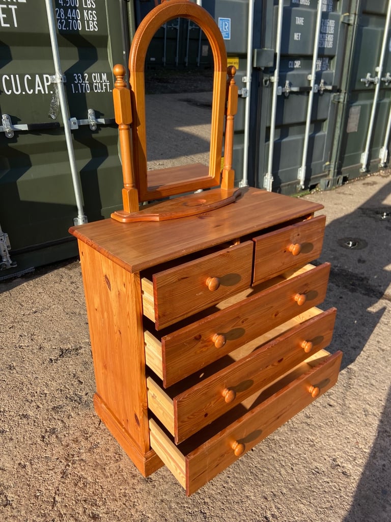 Pine chest of 3+2 drawer with mirror