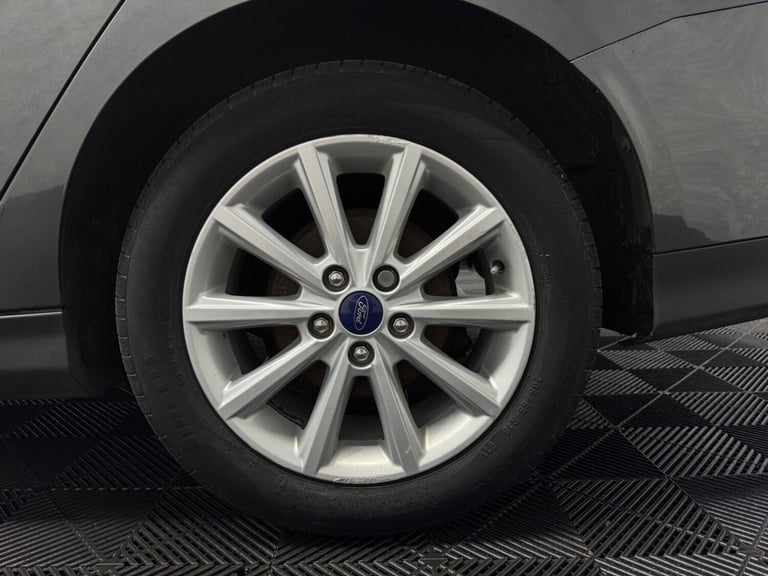 2015 Ford Focus 1.6 Titanium Powershift Euro 6 5dr ESTATE Petrol Automatic