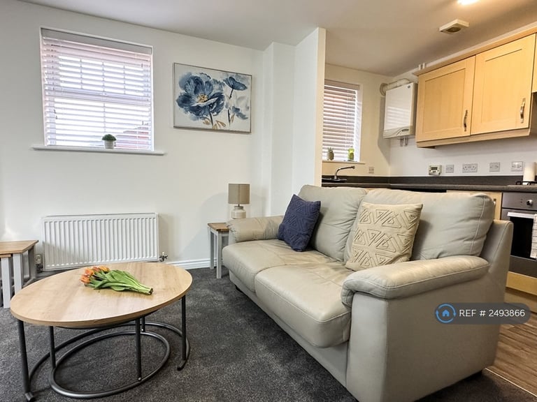 2 bedroom flat in Conyger Close, Great Oakley, Corby, NN18 (2 bed) (#2493866)