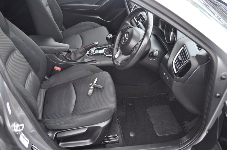 2014 Mazda Mazda3 2.0 SE-L 5dr HATCHBACK Petrol Manual