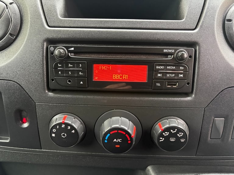 2019 Renault Master LL35dCi 130 Business Low Roof D/Cab Dropside CHASSIS CAB Diesel Manual