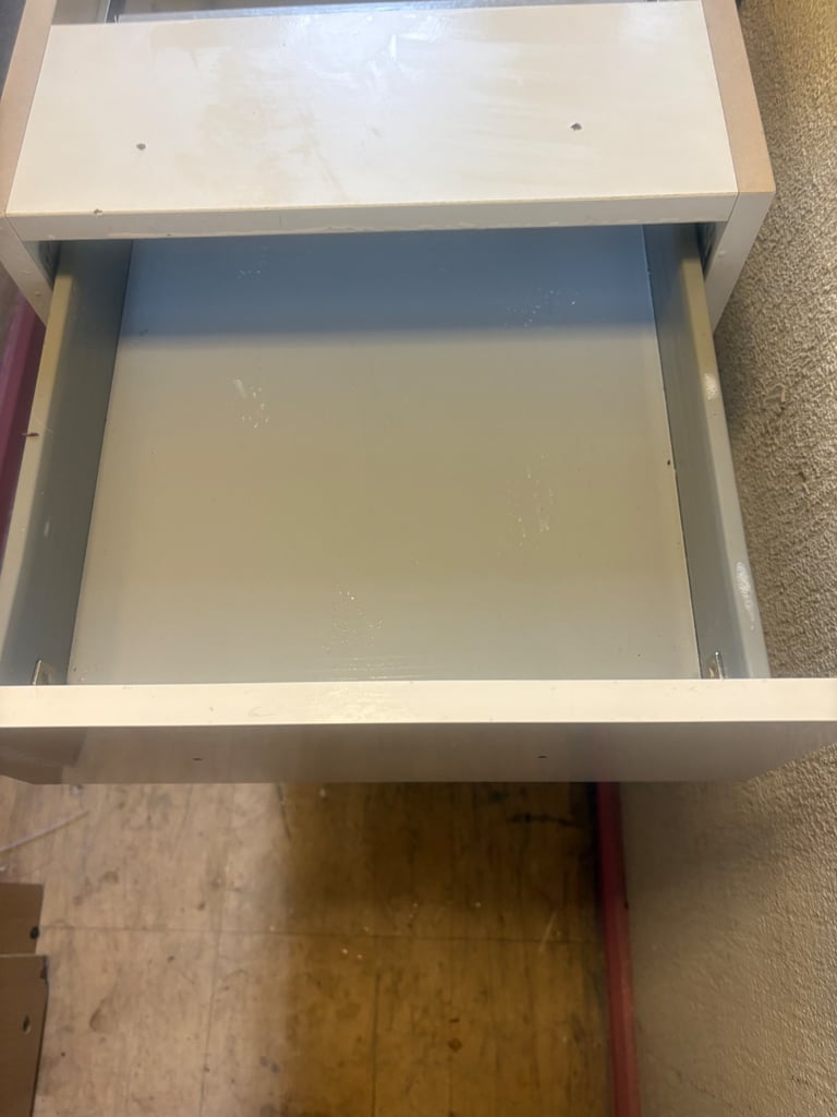 Howdens Greenwich white slab drawer unit with fronts predrilled