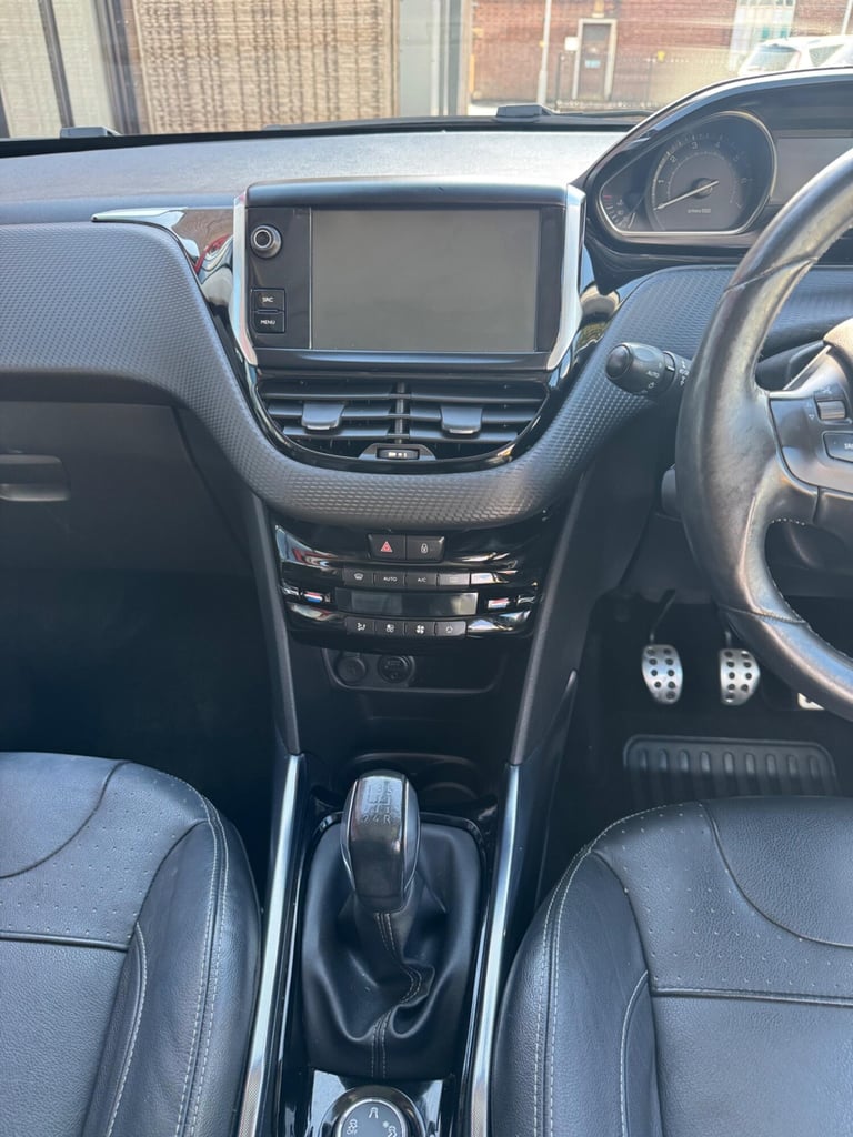 2014 Peugeot 2008 1.6 VTi Feline Euro 5 5dr (Mistral) HATCHBACK Petrol Manual