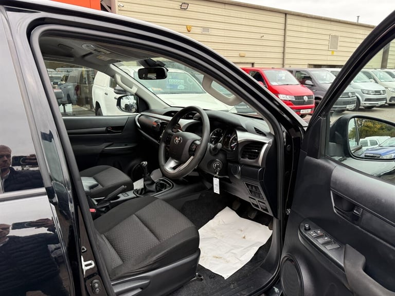 2022 Toyota Hilux Active D/Cab Pick Up 2.4 D-4D PICK UP DIESEL Manual