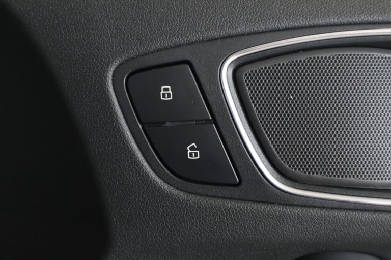 2012 Audi A1 1.4 TFSI Sport Hatchback 3dr Petrol S Tronic Euro 5 (s/s) (122 ps) Hatchback Petrol ...