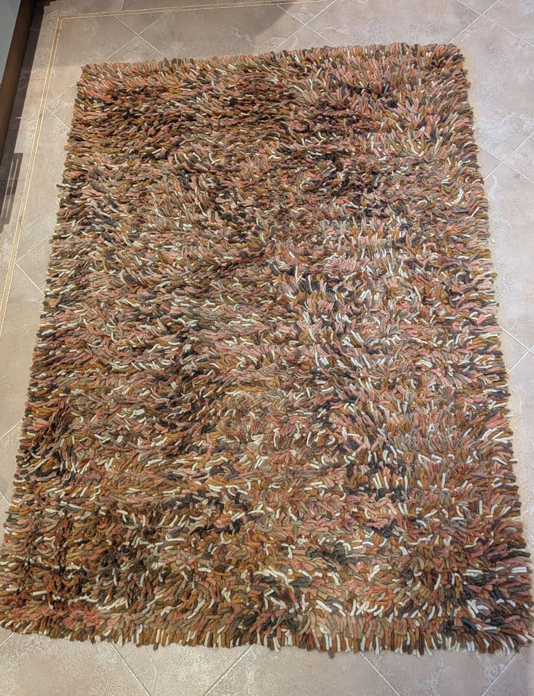Tufted rug (Next)