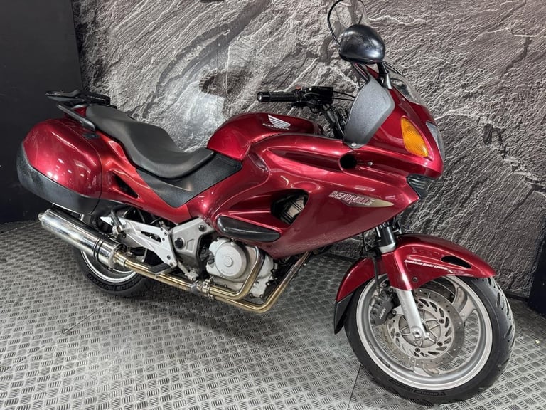 HONDA DEAUVILLE 650 NT 650 V-5