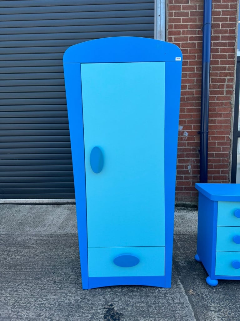 Kids blue wardrobe with double rail 84cm(w)x52cm(d)x187cm(h), Ref:19229 £85.00