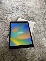 iPad 10.2" 8th Generation - 128GB - Space Grey - Great Condition