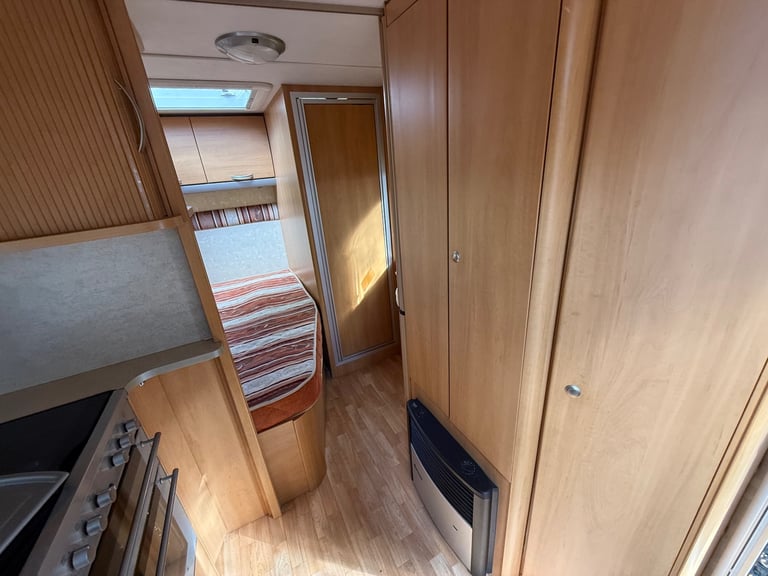 Swift Archway Hartwell Fixed Bed Awning & Motor Mover