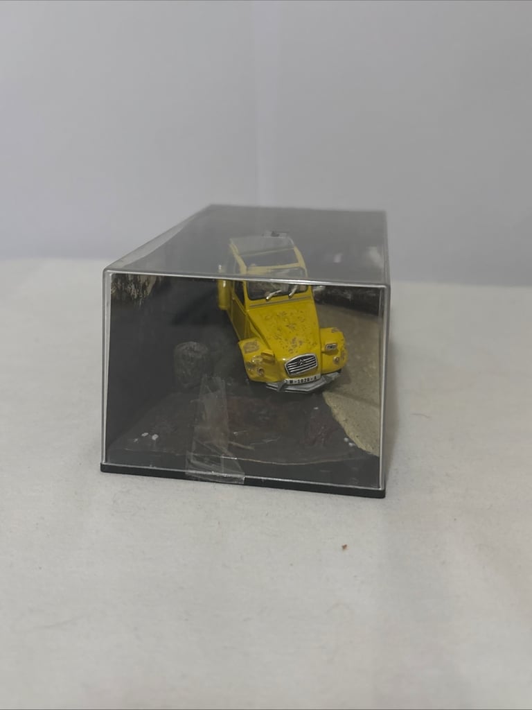 Eaglemoss 007 James Bond Citroen 2CV For Your Eyes Only