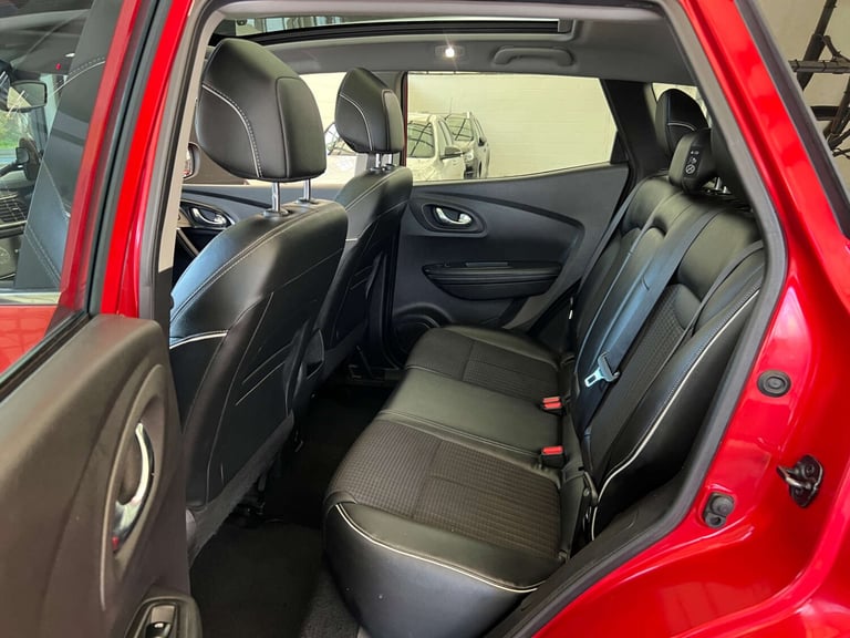 2018 Renault Kadjar 1.2 TCE Signature Nav 5dr EDC HATCHBACK PETROL Automatic