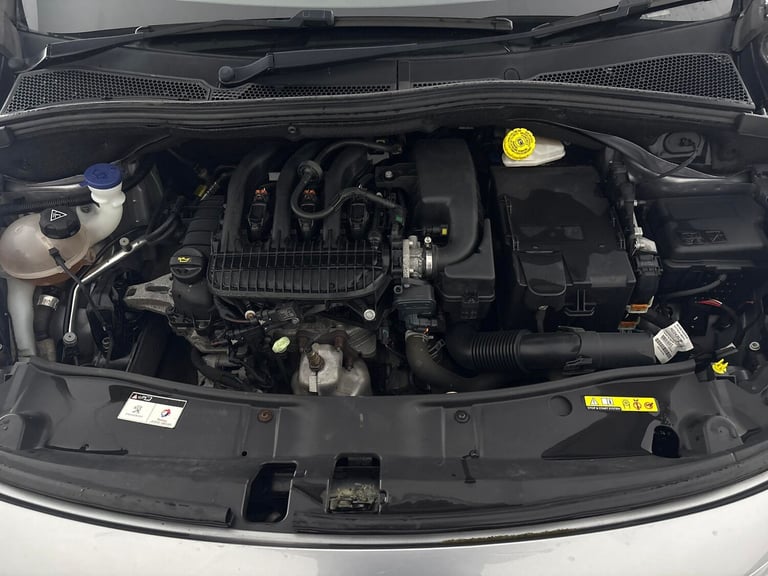 2019 Peugeot 2008 1.2 PureTech Allure Premium 5dr [Start Stop] HATCHBACK PETROL Manual