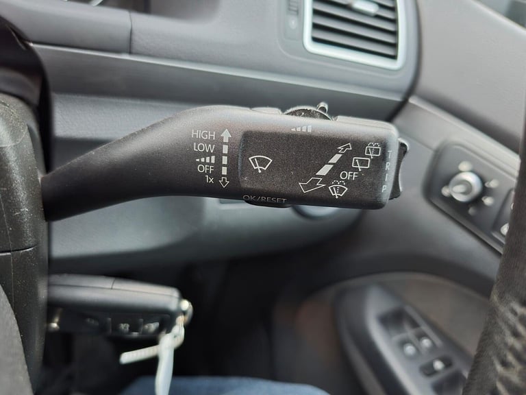 2012 Volkswagen Touran 1.4 TSI BlueMotion Tech SEL DSG Euro 6 (s/s) 5dr MPV Petrol Automatic