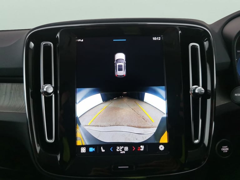 2022 Volvo XC40 2.0 B3P Plus Dark 5dr Auto ESTATE PETROL Automatic