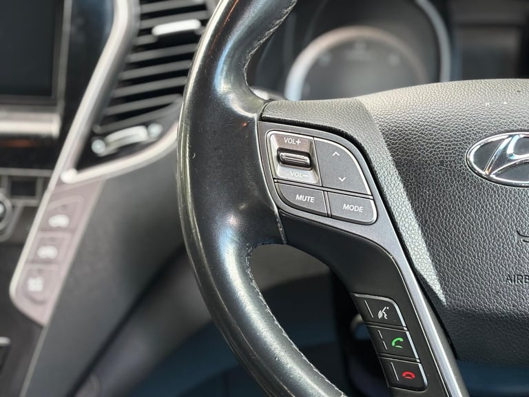 2015 Hyundai Santa Fe 2.2 CRDi Premium 4WD Euro 5 5dr (7 seat) ESTATE Diesel Manual