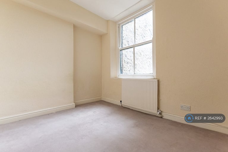 2 bedroom flat in Bath Road, Buxton, SK17 (2 bed) (#2642993)