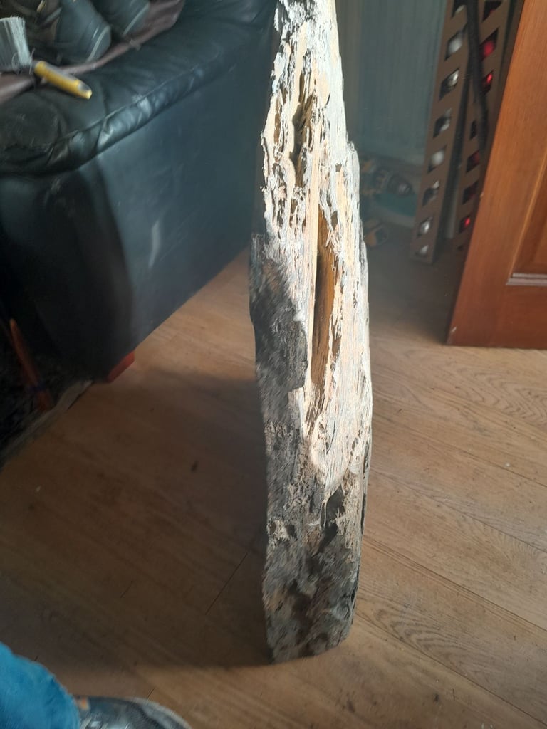 Slate stand up boulder 