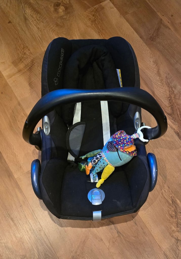 image for Maxi Cosi baby car seat