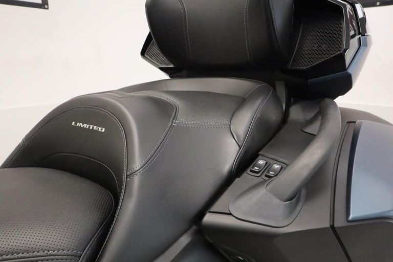 2025 Can-Am Spyder RT Limited Trike Mineral Blue Satin - IN STOCK NOW 