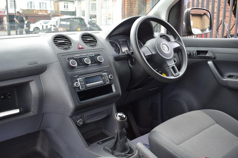 2013 Volkswagen Caddy Maxi 1.6 TDi C20 Maxi Life FWD 5dr (Window) MPV Diesel Manual