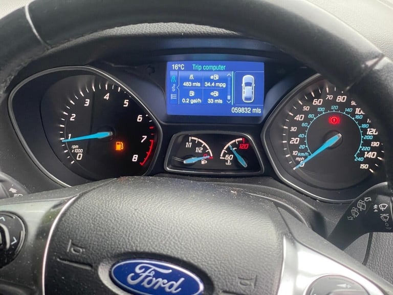 2014 Ford Focus 1.0 EcoBoost Zetec Navigator 5dr HATCHBACK PETROL Manual