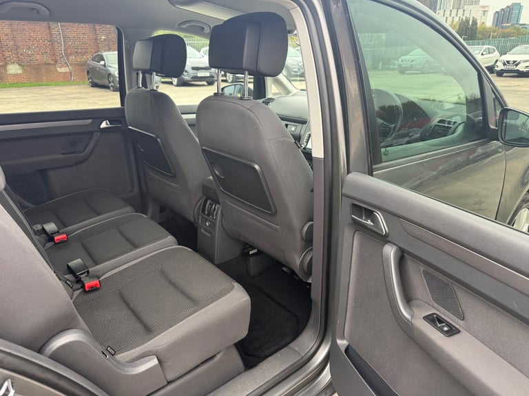 2013 Volkswagen Touran 1.6 TDI 105 BlueMotion Tech SE 5dr MPV Diesel Manual