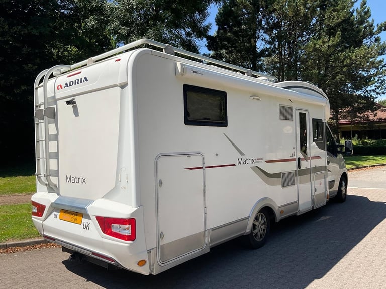 Adria Matrix Supreme M687SBC, Automatic, Island Bed