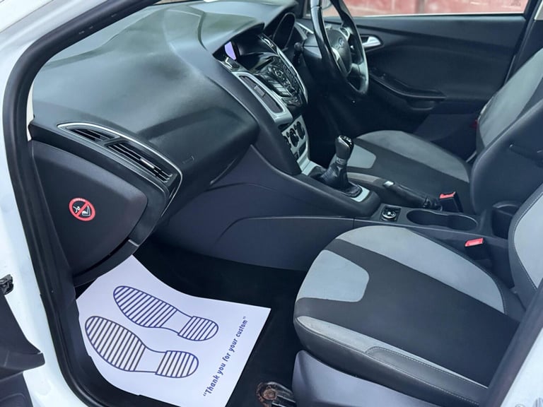 2012 Ford Focus 1.6 Zetec Euro 5 5dr HATCHBACK Petrol Manual