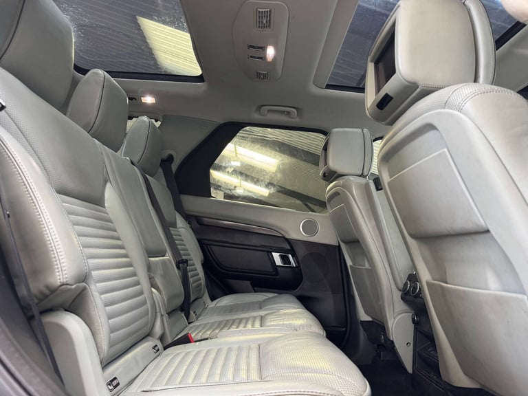 2017 Land Rover Discovery 3.0 Discovery Luxury HSE TD6 Auto 4WD 5dr SUV Diesel Automatic