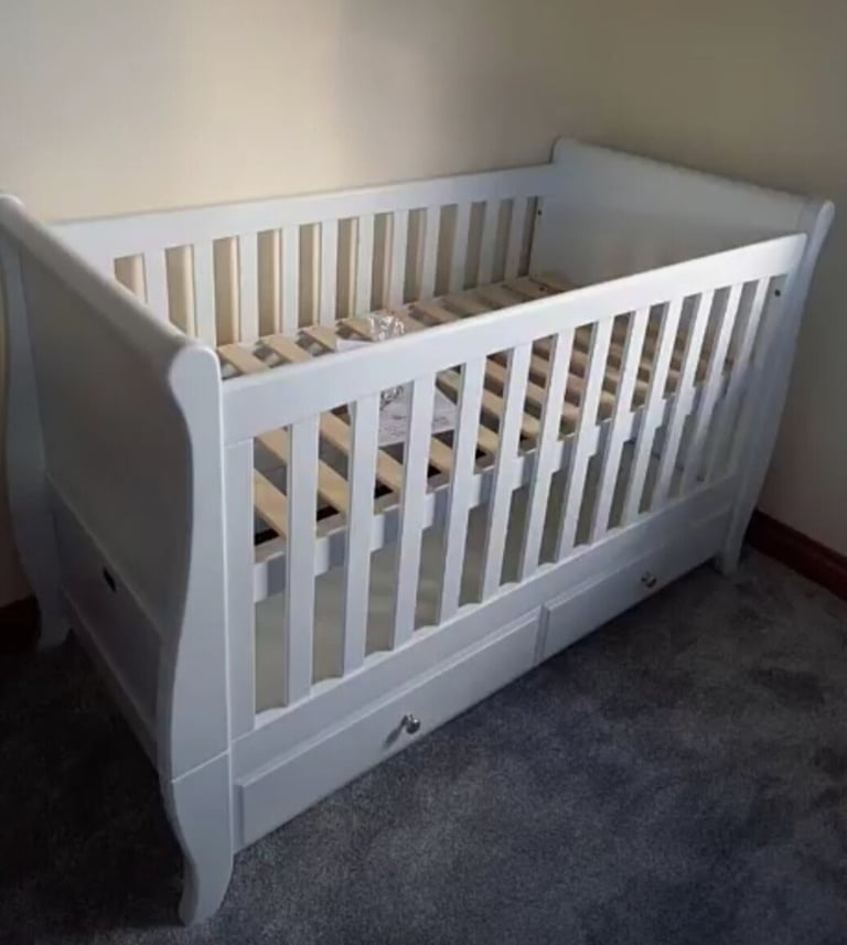 image for silvercross cotbed