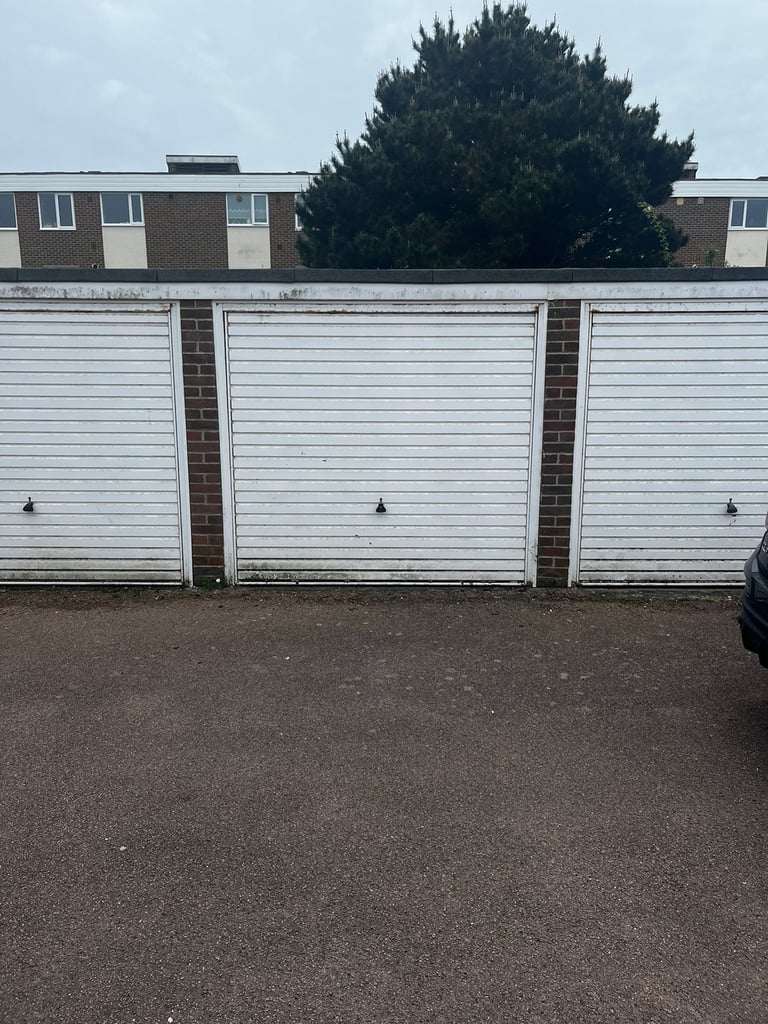 Garage to let in West Worthing 