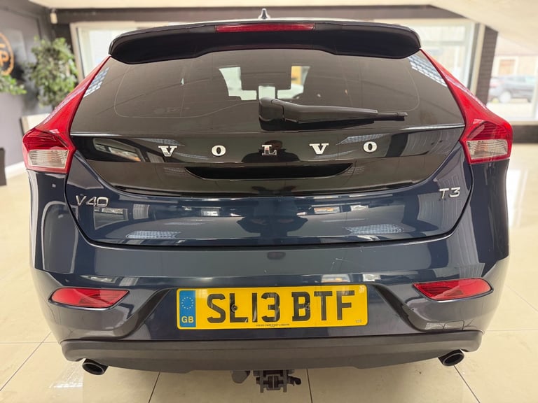 Volvo V40 1.6 T3 SE Blue Hatchback 61MPG Sat Nav WARRANTY 12 MONTHS MOT