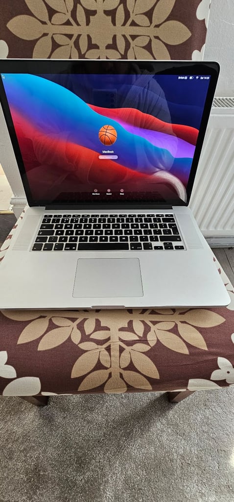 Apple Macbook Pro 13-inch Retina Display 2015