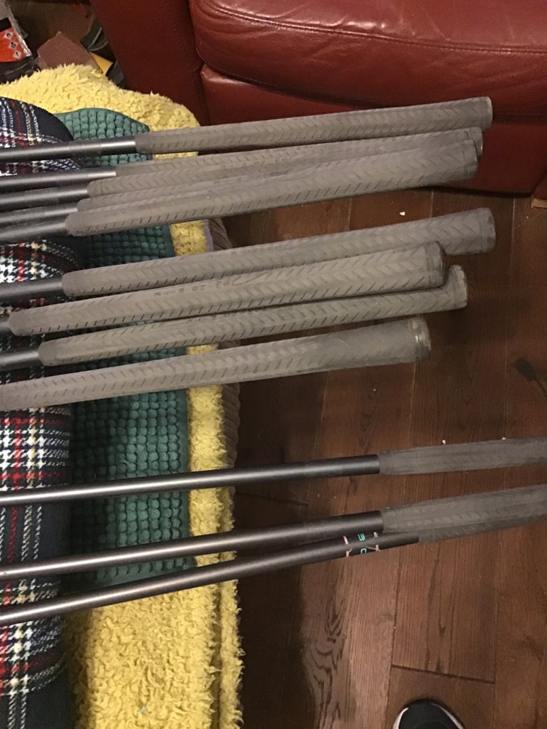 Cobra baffler. Ladies golf clubs, full set of woods and irons 