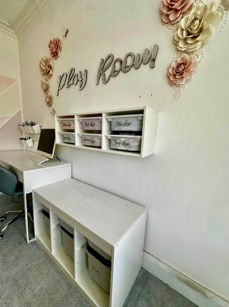 Lego table with storage comes with genuine Lego 