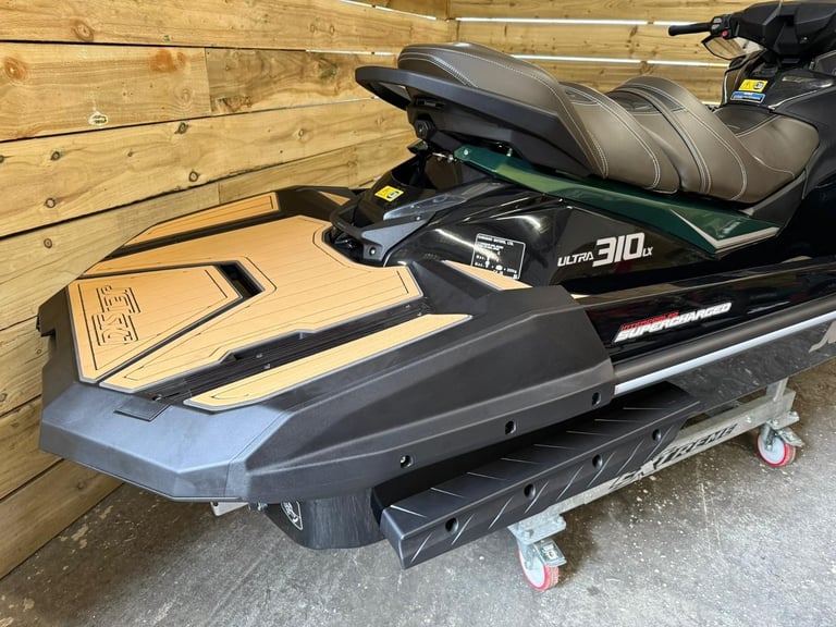 KAWASKAKI ULTRA 310LX 2024 JET SKI BRAND NEW UK MAIN DEALER