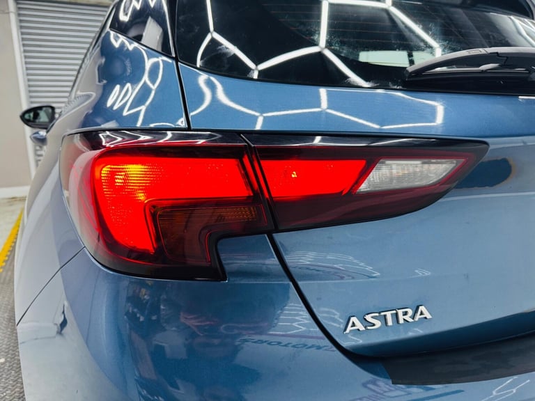 2016 Vauxhall Astra 1.6 CDTi BlueInjection SRi Nav Euro 6 (s/s) 5dr HATCHBACK Diesel Manual