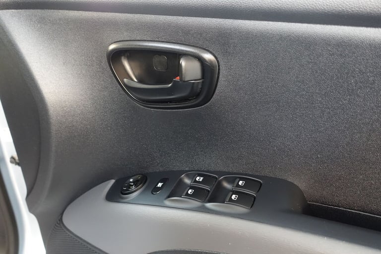 2012 Hyundai i10 1.2 Active 5dr HATCHBACK PETROL Manual