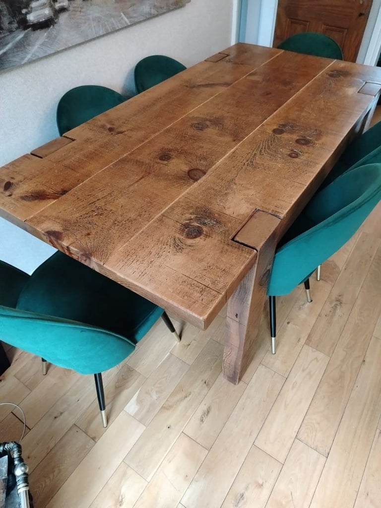 Langhorns plank table