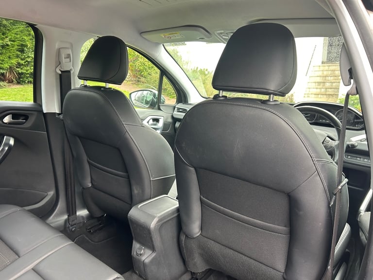 2015 Peugeot 2008 1.6 e-HDi Allure 5dr HATCHBACK Diesel Manual